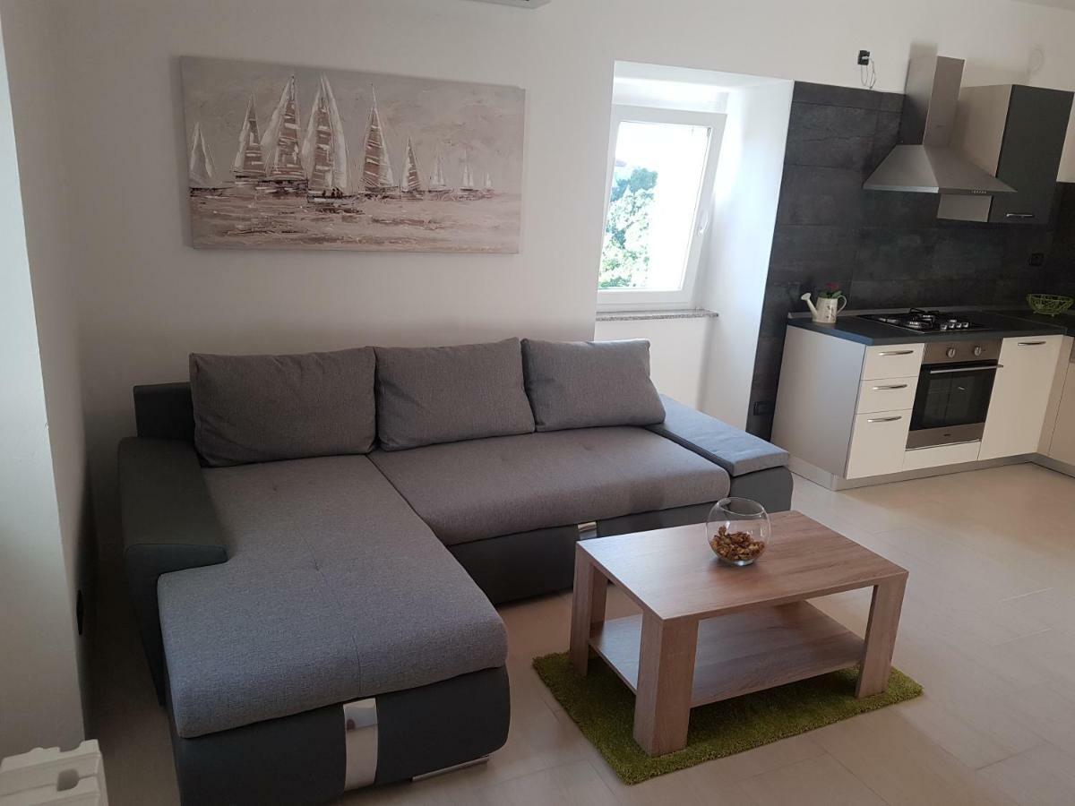 Apartament Chuck *
