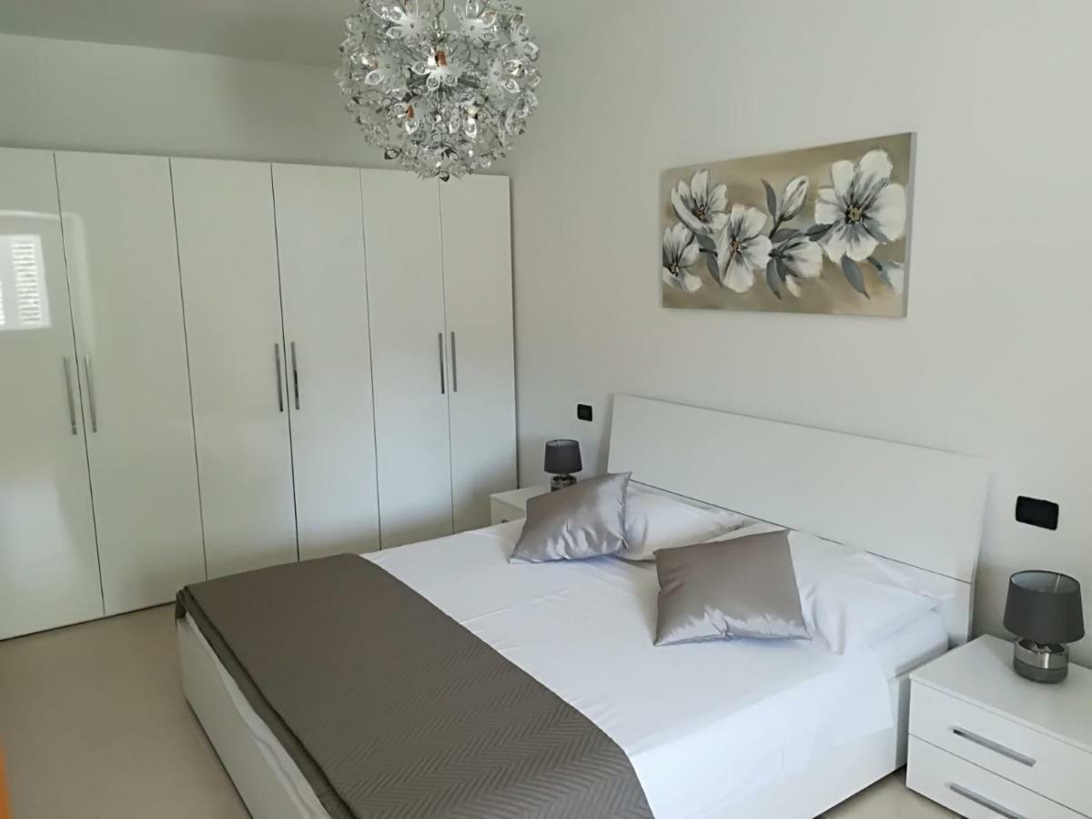 Apartament Chuck