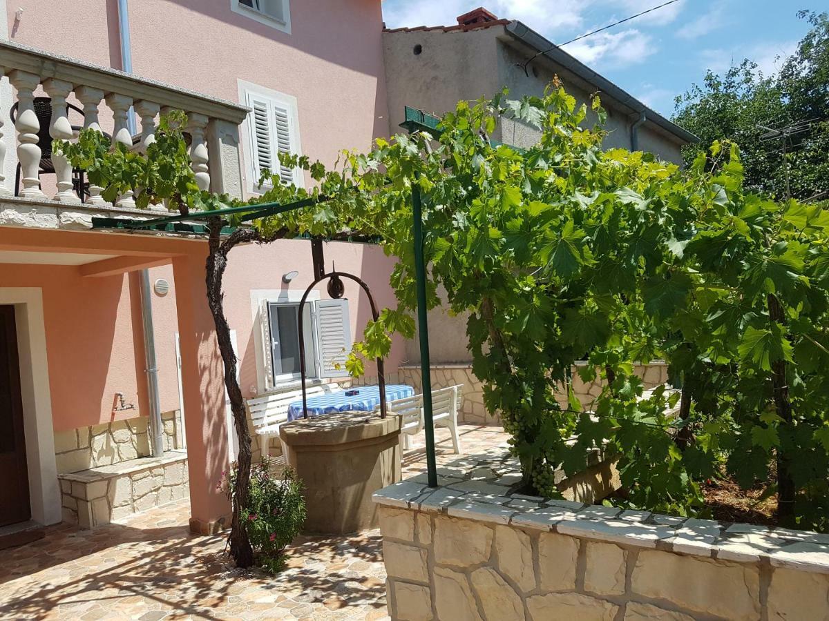 Chuck Apartment Vrh (Krk)